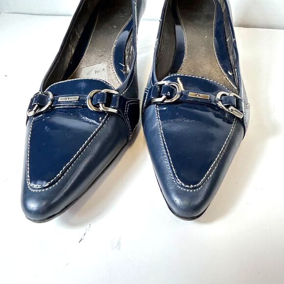 Joan & David Presley Navy Blue Leather Patent Leather Loafer Style Pumps Size 9M - Picture 4 of 15